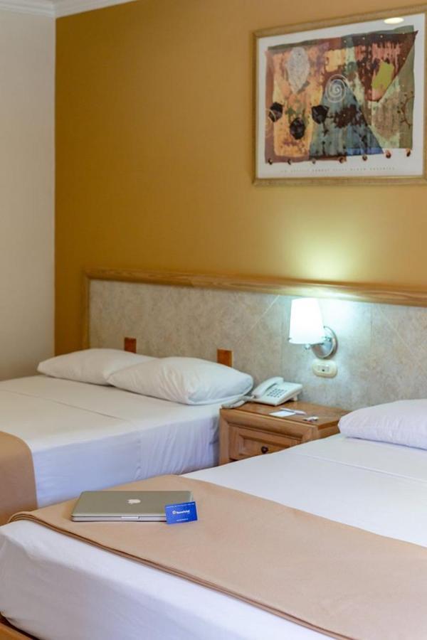 Tecnohotel Itzáes Mérida Exterior foto