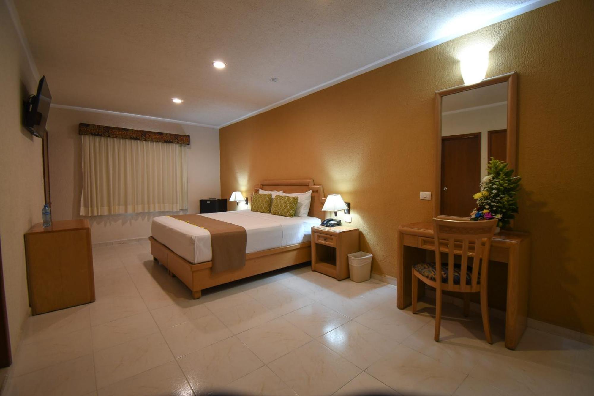 Tecnohotel Itzáes Mérida Exterior foto