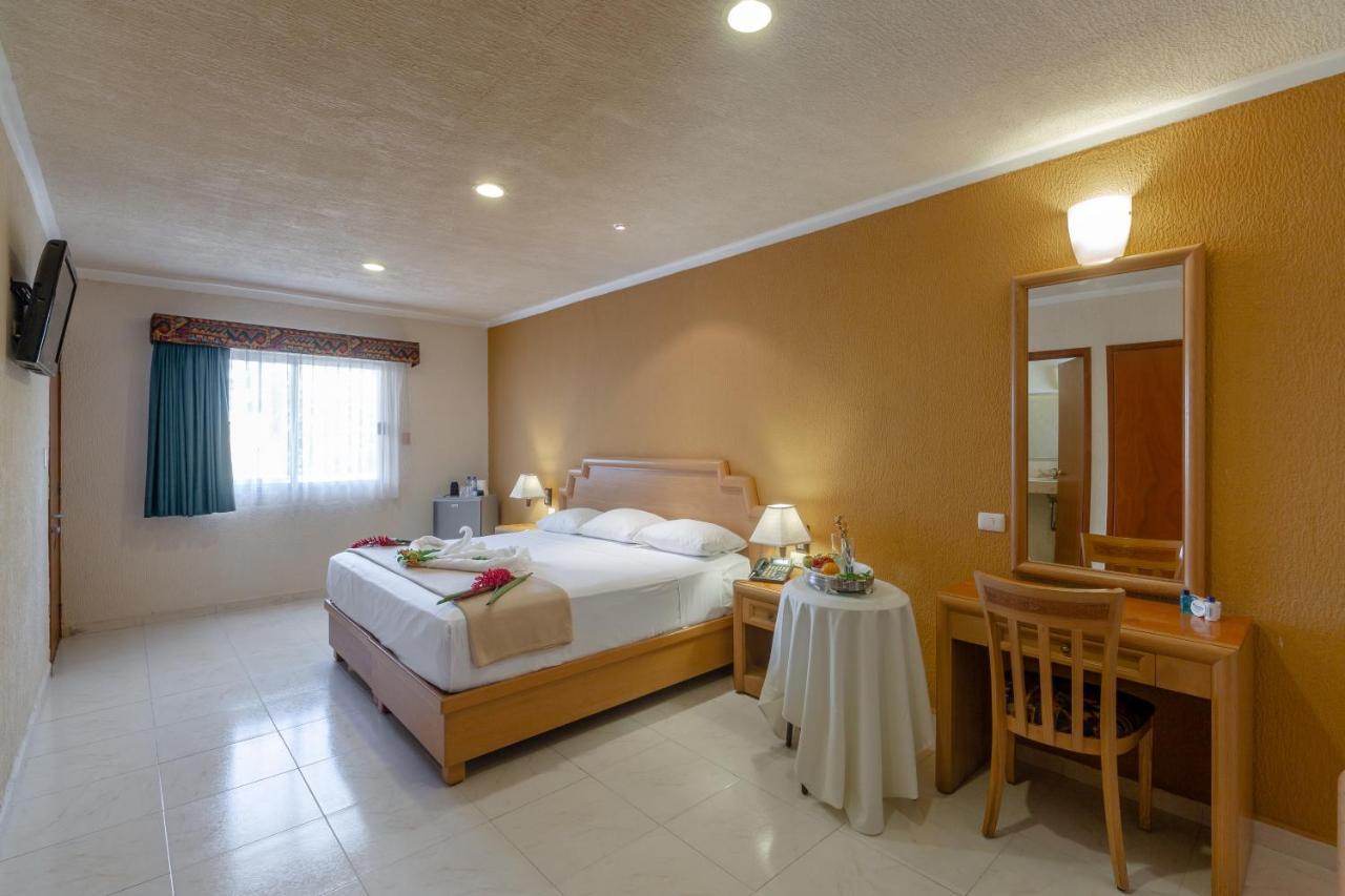 Tecnohotel Itzáes Mérida Exterior foto
